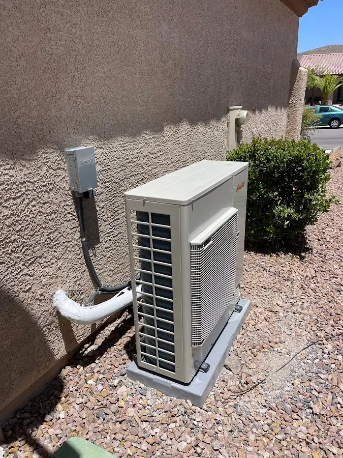 Residential air conditioning condenser unit in Sarasota Springs